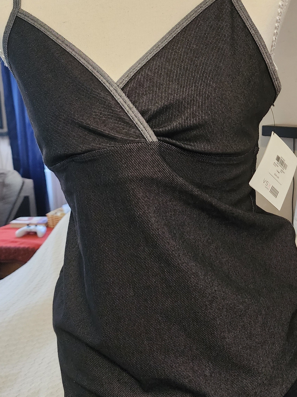 VSX Black and White Performance Tank Top Sz Lrg NWT